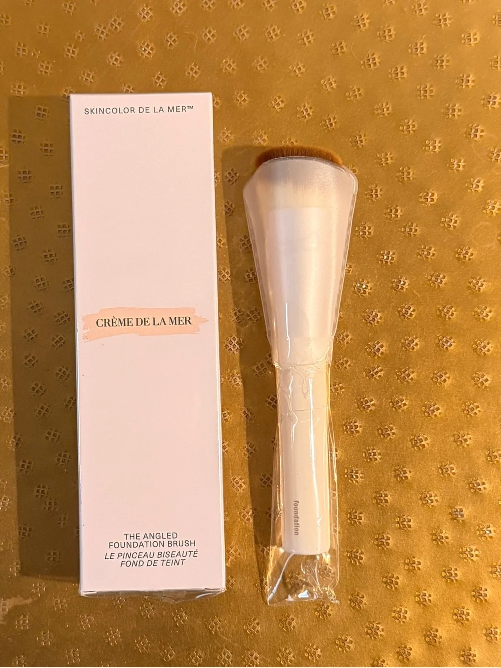 Crème de La Mer Angled Foundation Brush - NWT
